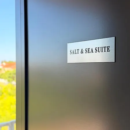 Salt & Sea - Front Sea View Appartement Nin